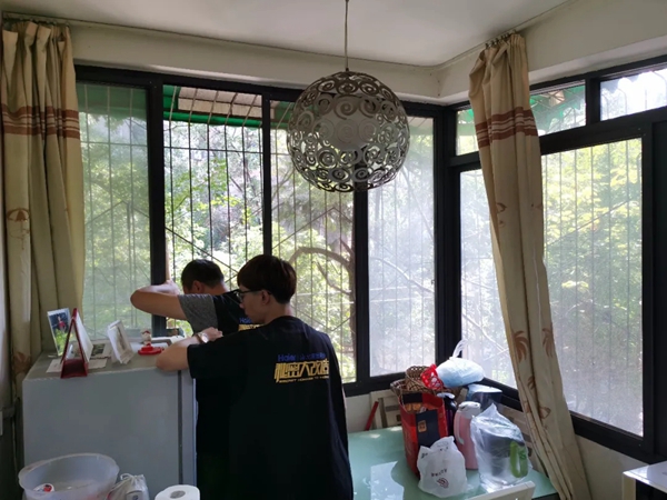 沃伦门窗助力《秘密大改造》,为“钉子交警”打造温馨居所 沃伦门窗助力《秘密大改造》,为“钉子交警”打造温馨居所