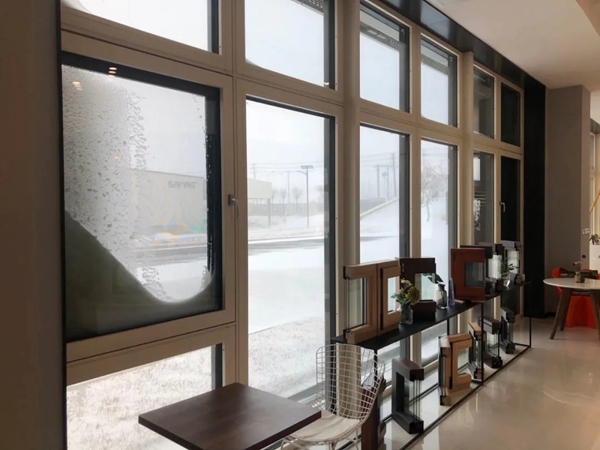 森鹰铝包木门窗:暴雪中的世界最大被动式工厂 森鹰铝包木门窗:暴雪中的世界最大被动式工厂