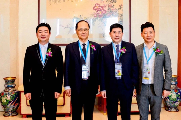 亿合门窗荣获“消费者喜爱品牌”及“社会责任杰出贡献企业”两大殊荣