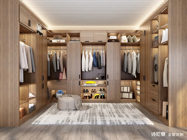 诗尼曼全屋定制:主卧带卫生间好?还是装衣帽间好?
