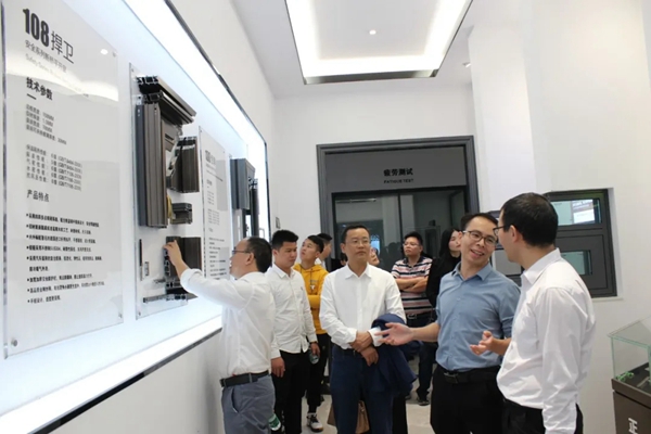 佛山门窗协会到访德斯莱斯，交流互鉴共促品牌发展