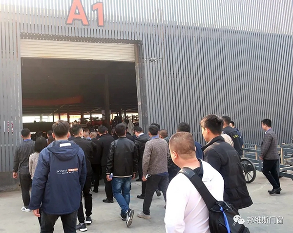 加强交流协作，促进共同发展——山东移门协会行业同仁前往邦维斯建材公司参观考察