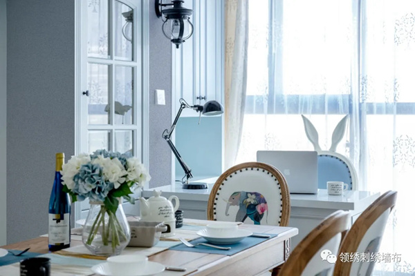 领绣墙布：蓝色调下的美式小家