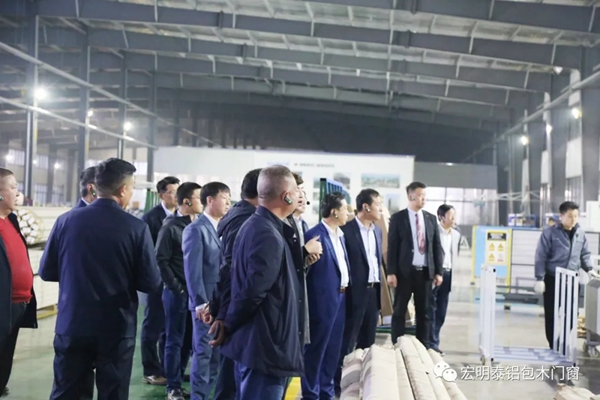 “青岛市即墨区建筑业协会工作例会” 在宏明泰门窗总部隆重举行！