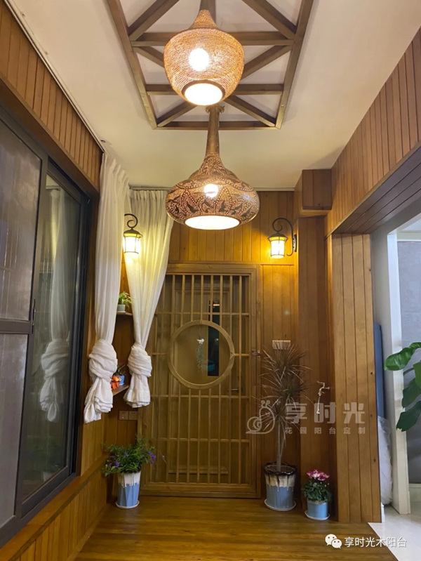 享时光花园阳台定制：阳台变成茶室，她感受到了真正的舒适