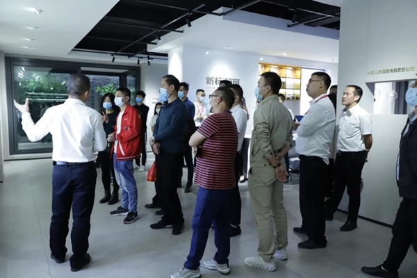 新标第六季招商峰会圆满收官 新标第六季招商峰会圆满收官