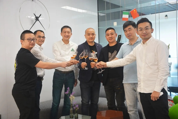 NACOOC羊城中心:宴聚群贤 见证风华盛启 NACOOC羊城中心:宴聚群贤 见证风华盛启