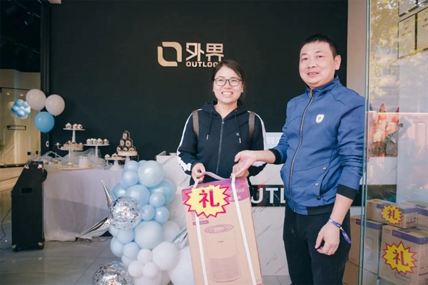 外界安全节能玻璃家居八一南街店隆重开业 外界安全节能玻璃家居八一南街店隆重开业