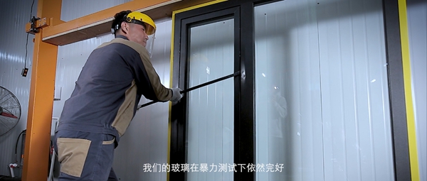 E格静音系统门窗防砸防撬安全性能测试! E格静音系统门窗防砸防撬安全性能测试!