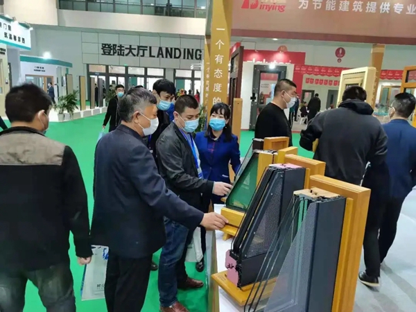 滨鹰铝木门窗搭乘展会东风，做高质量发展的中流砥柱