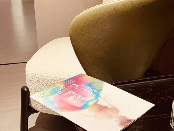 鸿创安全门，是浪漫的入口，是实用的出口