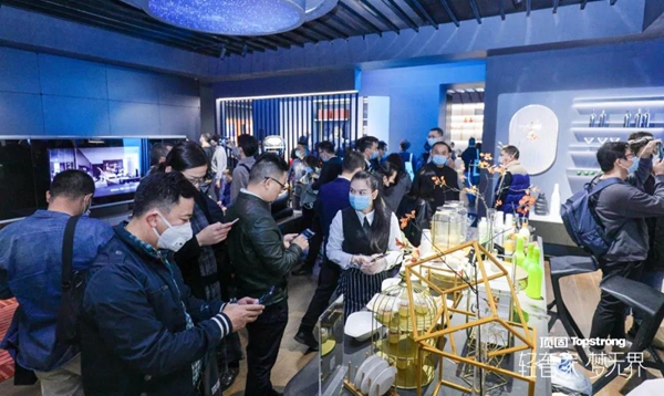 首日盛况——直击高定展开幕,开启高定时代