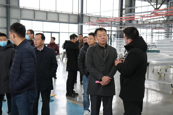 临朐县政府领导和铝家居产业联盟莅临沃伦门窗有限公司参观考察