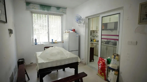 如鱼得水窗帘精品：为“帽子爷爷”侯振康打造适老新居