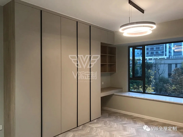 V派全屋定制告诉您什么样的衣柜更实用