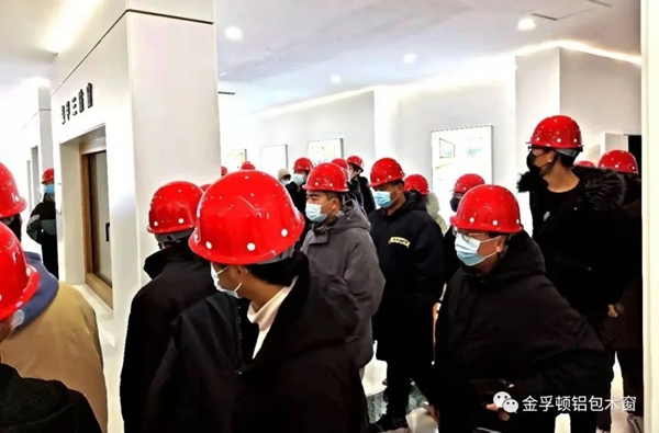 金声金事:曹妃甸职业技术学院师生参观金孚顿 金声金事:曹妃甸职业技术学院师生参观金孚顿