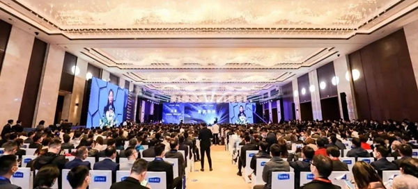 重磅消息！YKKAP获万科采筑“产业办公生态合作伙伴”授牌！