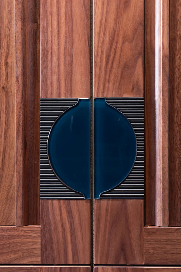 柏厨家居：平衡东方美学与西方优雅的「中隐」空间