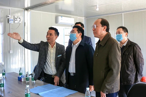 肇庆市副市长董信奇、市政协副主席何健浩到海富纳集团开展产业招商落地调研！