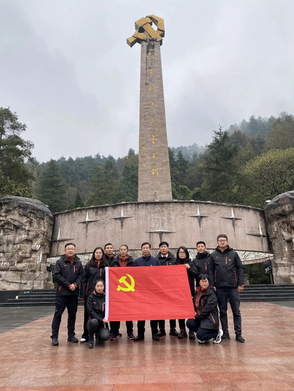 践行初心使命 锤炼党性修养 金大防盗门业争创一流党支部 践行初心使命 锤炼党性修养 金大防盗门业争创一流党支部