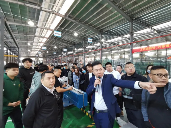 跨界合作，前沿对话 |温岭设计大咖同赴德技高质门窗品鉴会