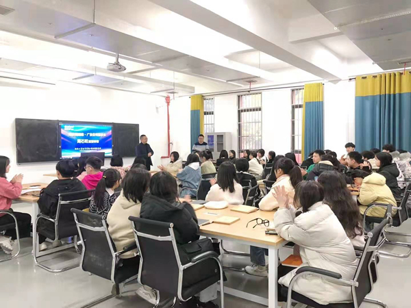 湖南工贸第二届“蝶依斓软装班”开班