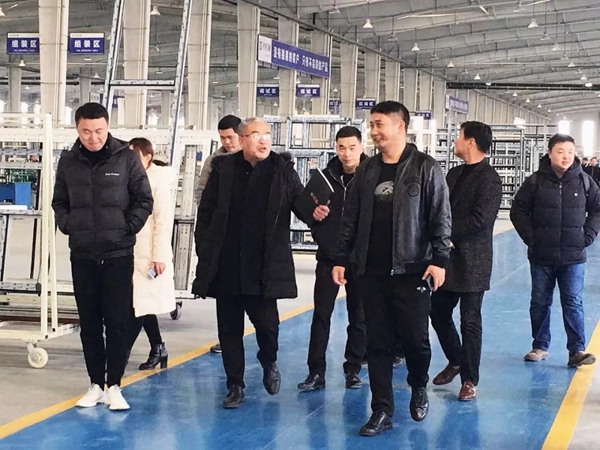 南京移门协会携成员企业莅临天东指导工作 南京移门协会携成员企业莅临天东指导工作