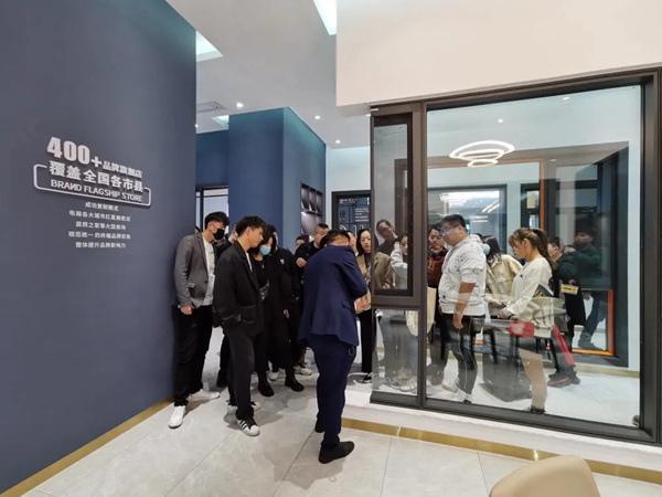跨界合作，前沿对话 |温岭设计大咖同赴德技高质门窗品鉴会