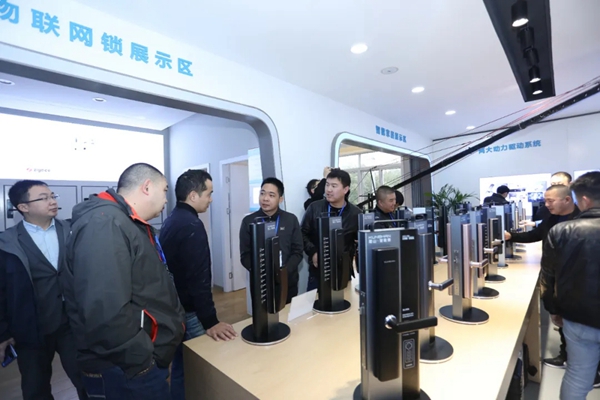 在线观看突破42万人!探锁·无止境2021琨山智能锁新品发布会圆满结束! 在线观看突破42万人!探锁·无止境2021琨山智能锁新品发布会圆满结束!
