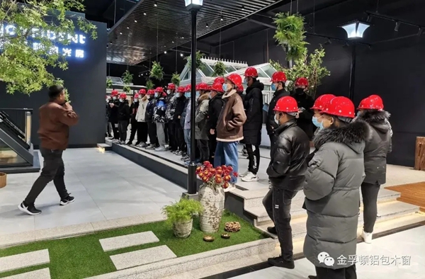 金声金事:曹妃甸职业技术学院师生参观金孚顿 金声金事:曹妃甸职业技术学院师生参观金孚顿