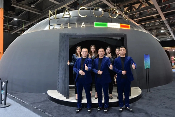 无人机天幕秀燃爆穹顶!NACOOC羊城双展璀璨上演 无人机天幕秀燃爆穹顶!NACOOC羊城双展璀璨上演