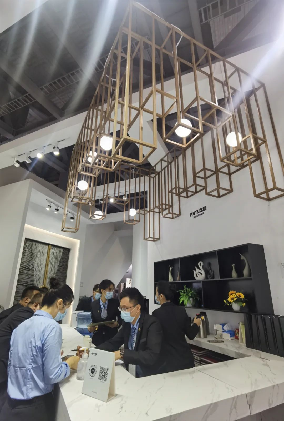 艺和高端门 |艺和带你玩转设计周的第一日