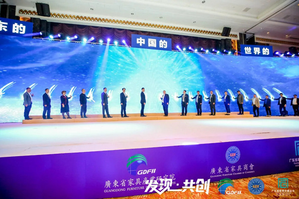 怡发门窗再获两项重要殊荣! 怡发门窗再获两项重要殊荣!