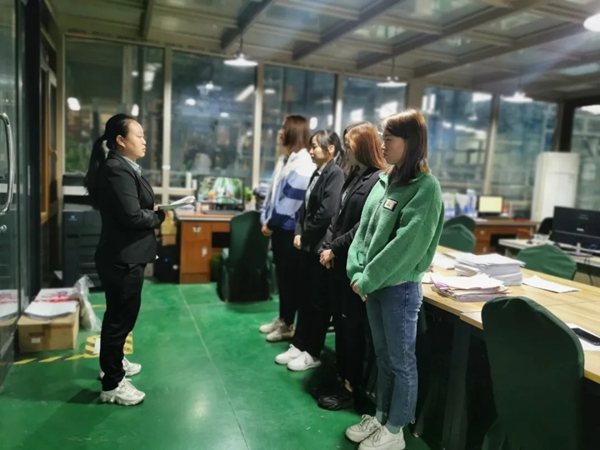 博仕门窗生产中心各班组每日晨会分享 博仕门窗生产中心各班组每日晨会分享