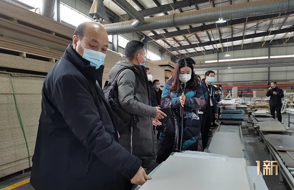 在路上，在1新衣柜厨柜，遇见更好的将来