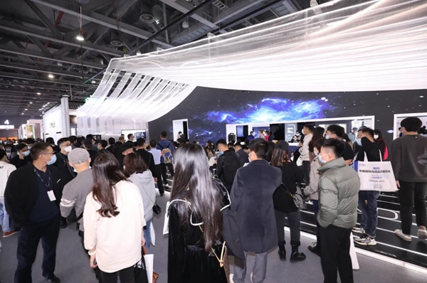 皇派门窗『星际幻旅』展馆惊艳登陆广州设计周