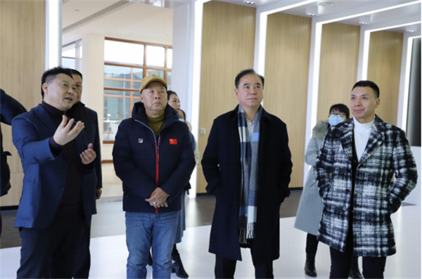 米兰之窗丨甘肃省房地产业商会领导一行莅临米兰之窗参观指导