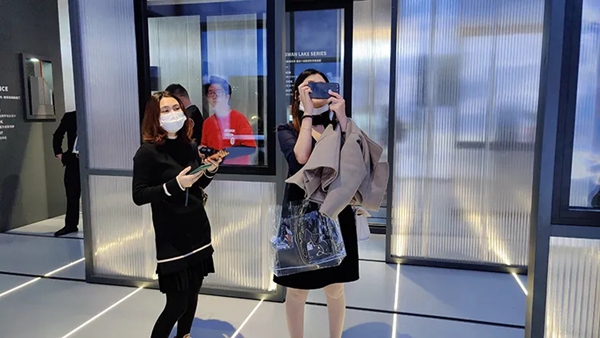 开幕首日，罗兰西尼领秀2020广州设计周