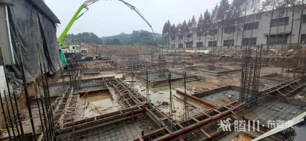腾川•布老虎整体软装三期工程建设如火如荼加紧施工