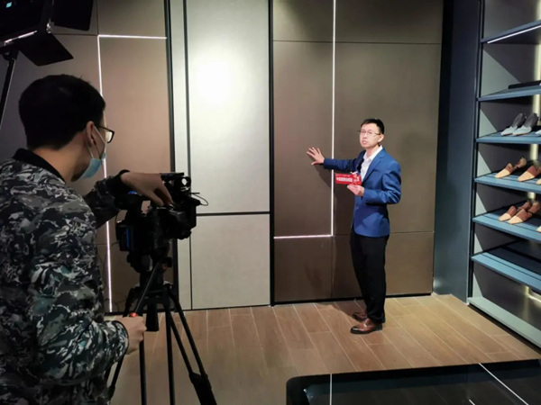 中国建博会赋能万里行——顶固