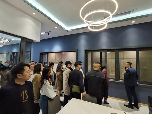跨界合作，前沿对话 |温岭设计大咖同赴德技高质门窗品鉴会