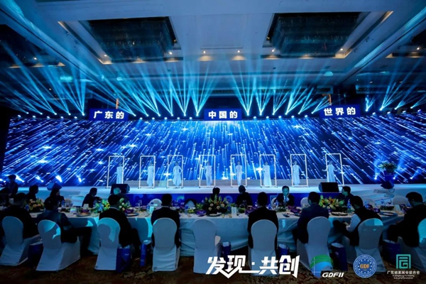 派雅门窗荣膺“2020中国门窗匠心品牌”并成为“广东省家居业联合会主席团成员”
