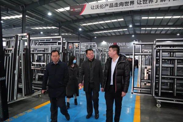 临朐县政府领导和铝家居产业联盟莅临沃伦门窗有限公司参观考察