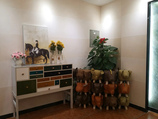 帝卡斯生态艺术壁材:销售团队开启广西柳州市场督导、走访之旅! 帝卡斯生态艺术壁材:销售团队开启广西柳州市场督导、走访之旅!