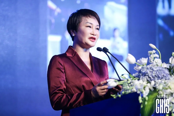 帝奥斯门窗总经理伍尚荣应邀出席第八届全球家居产业联合峰会