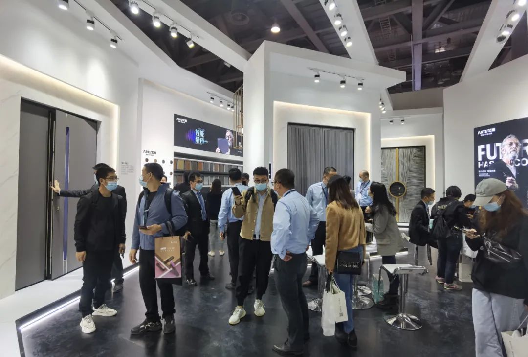 艺和高端门 |艺和带你玩转设计周的第一日