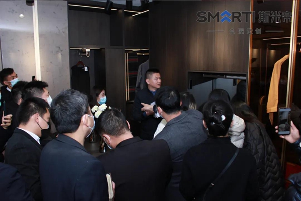 斯米帝全屋定制与名匠装饰公司考察团达成合作 斯米帝全屋定制与名匠装饰公司考察团达成合作