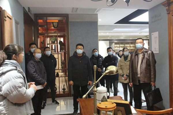 六安市叶集区跟班学习干部莅临客来福全屋定制参观调研