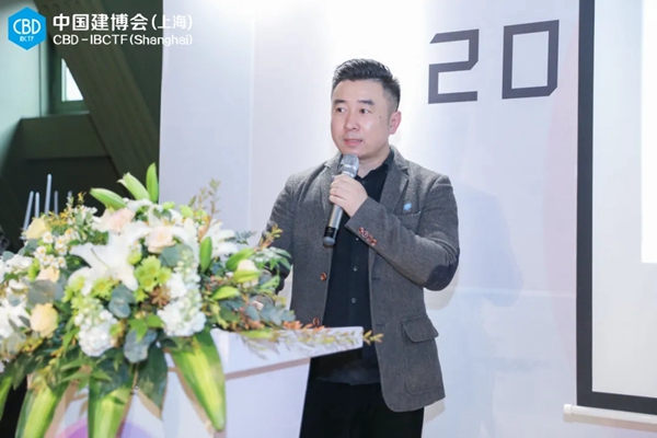 史上最强媒体天团品味建博，这场面你可能没见过！