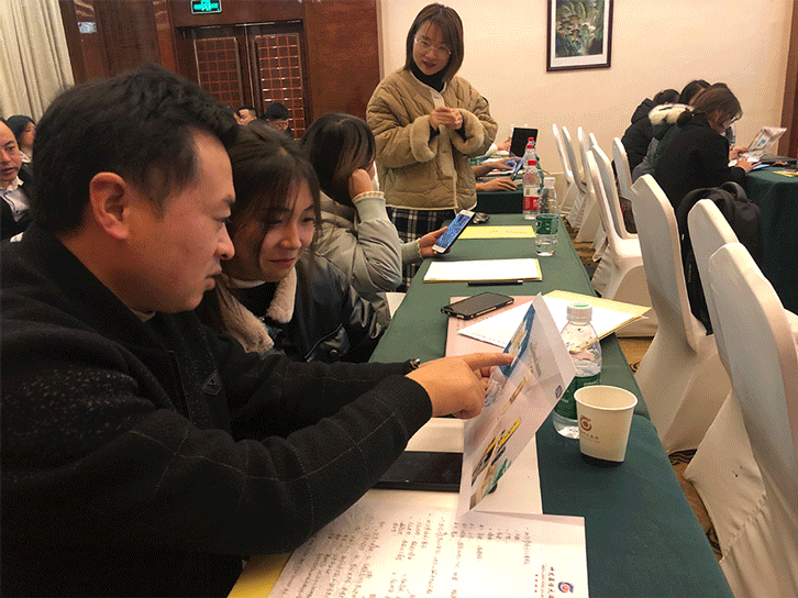 她签订25万别墅大单，你却在被市场淘汰